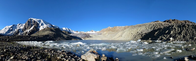 Озеро под ледником Горного Института