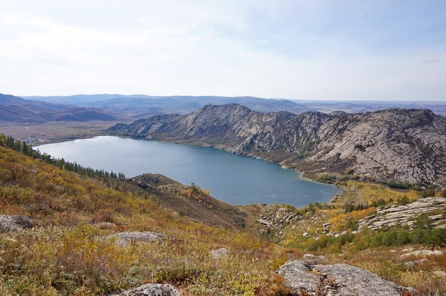 Сибинские озера, Калбинский хребет